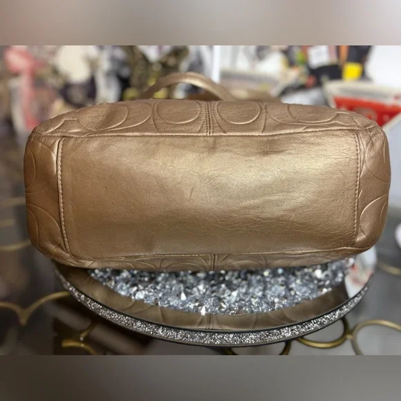 Coach 2012 Gallery copper Embossed Leather Tote EUC - Picture 11 of 15